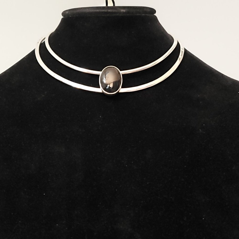 RARE VINTAGE WEDOW BLACK ONYX STERLING SILVER CHOKER IN NEAR MINT CONDITION